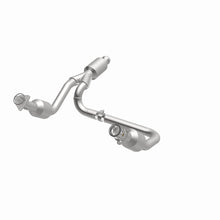 Load image into Gallery viewer, MagnaFlow Exhaust Products 5582642 California CARB Direct-Fit Catalytic Converter for Select Chevrolet Silverado 1500, Chevrolet Suburban, Chevrolet Tahoe, GMC Sierra 1500, GMC Yukon, GMC Yukon XL