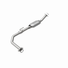Load image into Gallery viewer, MagnaFlow Exhaust Products 23753 HM Grade Direct-Fit Catalytic Converter for Select Toyota Tundra