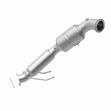 Load image into Gallery viewer, MagnaFlow Exhaust Products 5551253 California CARB Direct-Fit Catalytic Converter for Select Ford Escape