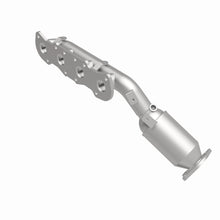 Load image into Gallery viewer, MagnaFlow Exhaust Products 22-093 OEM Grade Manifold Catalytic Converter for Select Hyundai Equus, Hyundai Genesis, Kia K900