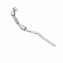 Load image into Gallery viewer, MagnaFlow Exhaust Products 551408 California CARB Direct-Fit Catalytic Converter for Select Audi Q3, Audi Q3 Quattro, Volkswagen Tiguan