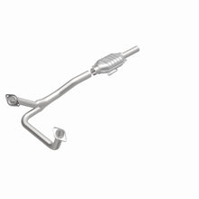 Load image into Gallery viewer, MagnaFlow Exhaust Products 93306 Standard Grade Direct-Fit Catalytic Converter for Select Ford Bronco, Ford F-150, Ford F-250, Ford F-350
