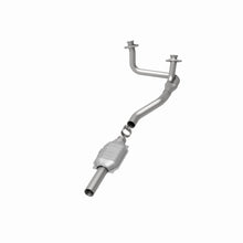 Load image into Gallery viewer, MagnaFlow Exhaust Products 93314 Standard Grade Direct-Fit Catalytic Converter for Select Ford E-150 Econoline, Ford E-150 Econoline Club Wagon, Ford E-250 Econoline