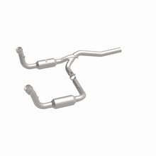 Load image into Gallery viewer, MagnaFlow Exhaust Products 5451187 California CARB Direct-Fit Catalytic Converter for Select Dodge Nitro, Jeep Liberty