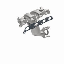 Load image into Gallery viewer, MagnaFlow Exhaust Products 5582378 California CARB Manifold Catalytic Converter for Select Chevrolet Colorado, GMC Canyon, Isuzu i-290