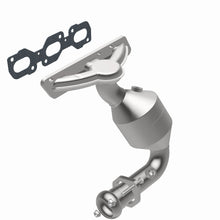 Load image into Gallery viewer, MagnaFlow Exhaust Products 452009 California CARB Manifold Catalytic Converter for Select Ford Escape, Mazda Tribute