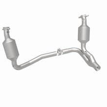 Load image into Gallery viewer, MagnaFlow Exhaust Products 4651658 California CARB Direct-Fit Catalytic Converter for Select Dodge Dakota