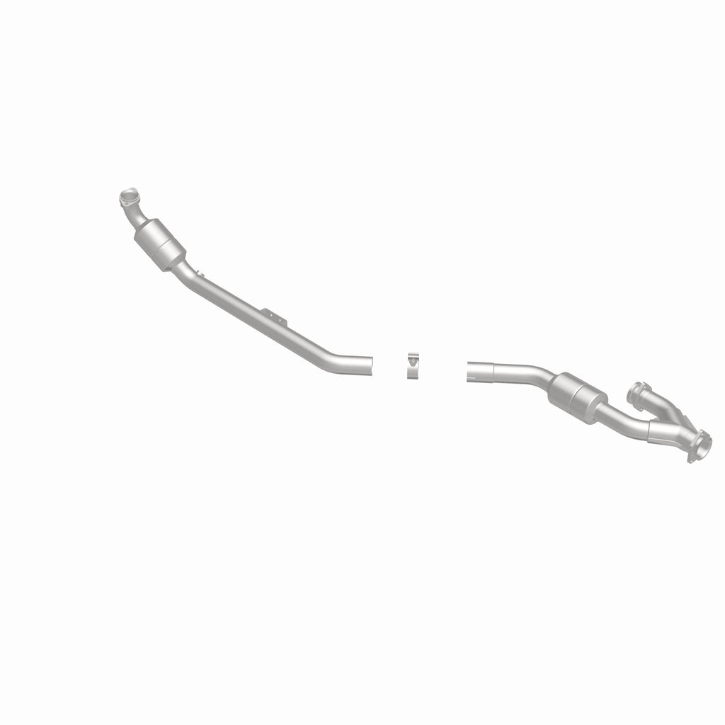 MagnaFlow Exhaust Products 51582 OEM Grade Direct-Fit Catalytic Converter for Select Mercedes-Benz CLK320