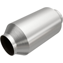 Load image into Gallery viewer, MagnaFlow Exhaust Products 5582309 California CARB Universal Catalytic Converter for Select Chevrolet Express 2500, Chevrolet Express 3500, Chevrolet Silverado 1500, GMC Savana 2500, GMC Savana 3500, GMC Sierra