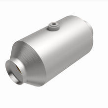 Load image into Gallery viewer, MagnaFlow Exhaust Products 6561356 California CARB Universal Catalytic Converter for Select Cadillac CT5, Chrysler 300, Dodge Challenger, Dodge Charger, Jaguar F-Type, Nissan Altima