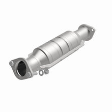 Load image into Gallery viewer, MagnaFlow Exhaust Products 51426 OEM Grade Direct-Fit Catalytic Converter for Select Hyundai Azera, Hyundai Santa Fe, Hyundai Sonata, Hyundai Veracruz, Kia Amanti