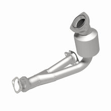 Load image into Gallery viewer, MagnaFlow Exhaust Products 5411911 California CARB Direct-Fit Catalytic Converter for Select Chevrolet Malibu, Pontiac G6, Saturn Aura