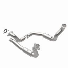 Load image into Gallery viewer, MagnaFlow Exhaust Products 5551297 California CARB Direct-Fit Catalytic Converter for Select Ford F-250 Super Duty, Ford F-350 Super Duty