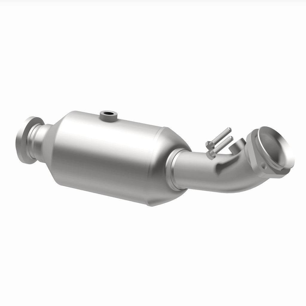 MagnaFlow Exhaust Products 21-682 OEM Grade Direct-Fit Catalytic Converter for Select Mercedes-Benz C400, Mercedes-Benz C43 AMG, Mercedes-Benz C450 AMG, Mercedes-Benz E43 AMG, Mercedes-Benz E450, Mercedes-Benz GLC43 AMG