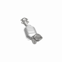 Load image into Gallery viewer, MagnaFlow Exhaust Products 93385 Standard Grade Direct-Fit Catalytic Converter for Select Ford Crown Victoria, Lincoln Town Car, Mercury Grand Marquis