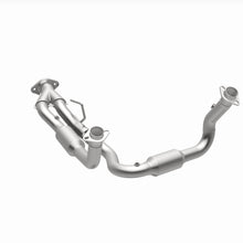 Load image into Gallery viewer, MagnaFlow Exhaust Products 4651686 California CARB Direct-Fit Catalytic Converter for Select Jeep Grand Cherokee