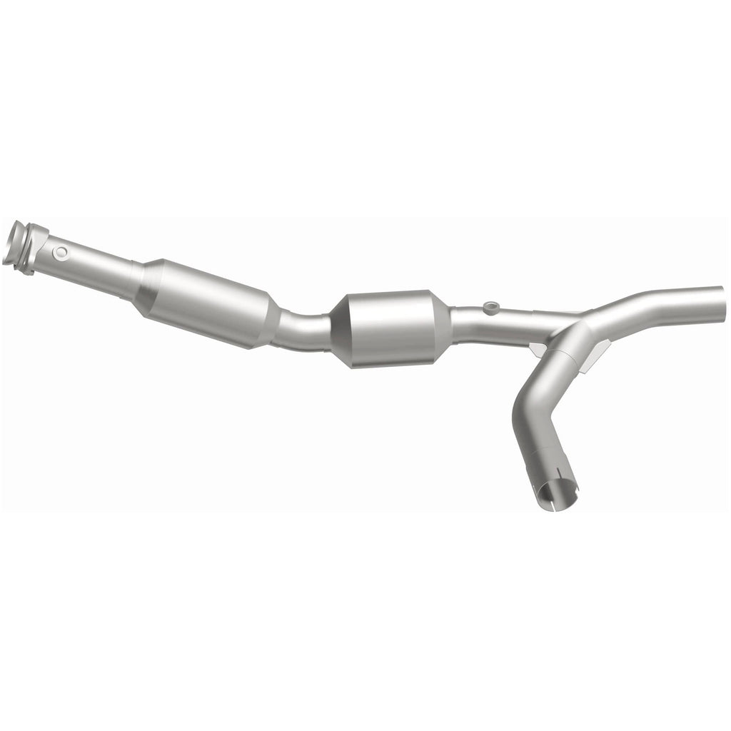MagnaFlow Exhaust Products 5582310 California CARB Direct-Fit Catalytic Converter for Select Ford E-150, Ford E-250