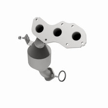 Load image into Gallery viewer, MagnaFlow Exhaust Products 51858 OEM Grade Manifold Catalytic Converter for Select Toyota Highlander, Toyota Sienna