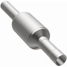 Load image into Gallery viewer, MagnaFlow Exhaust Products 3391221 California CARB Direct-Fit Catalytic Converter for Select Jeep Cherokee, Jeep Grand Cherokee, Jeep Wrangler