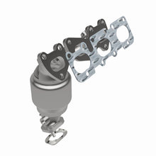 Load image into Gallery viewer, MagnaFlow Exhaust Products 52743 OEM Grade Manifold Catalytic Converter for Select Hyundai Santa Fe, Kia Sorento