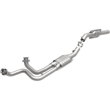Load image into Gallery viewer, MagnaFlow Exhaust Products 447254 California CARB Direct-Fit Catalytic Converter for Select Ford E-150 Econoline, Ford E-350 Econoline