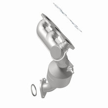 Load image into Gallery viewer, MagnaFlow Exhaust Products 5582832 California CARB Manifold Catalytic Converter for Select Lexus RX350, Toyota Highlander, Toyota Sienna