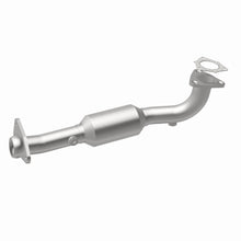 Load image into Gallery viewer, MagnaFlow Exhaust Products 3322471 California CARB Direct-Fit Catalytic Converter for Select Buick Commercial Chassis, Buick Roadmaster, Cadillac Commercial Chassis, Cadillac Fleetwood, Chevrolet Caprice, Chevrolet Impala