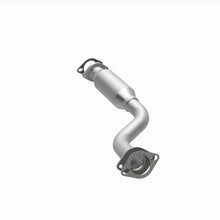 Load image into Gallery viewer, MagnaFlow Exhaust Products 5571317 California CARB Direct-Fit Catalytic Converter for Select Nissan Rogue, Nissan Rogue Select