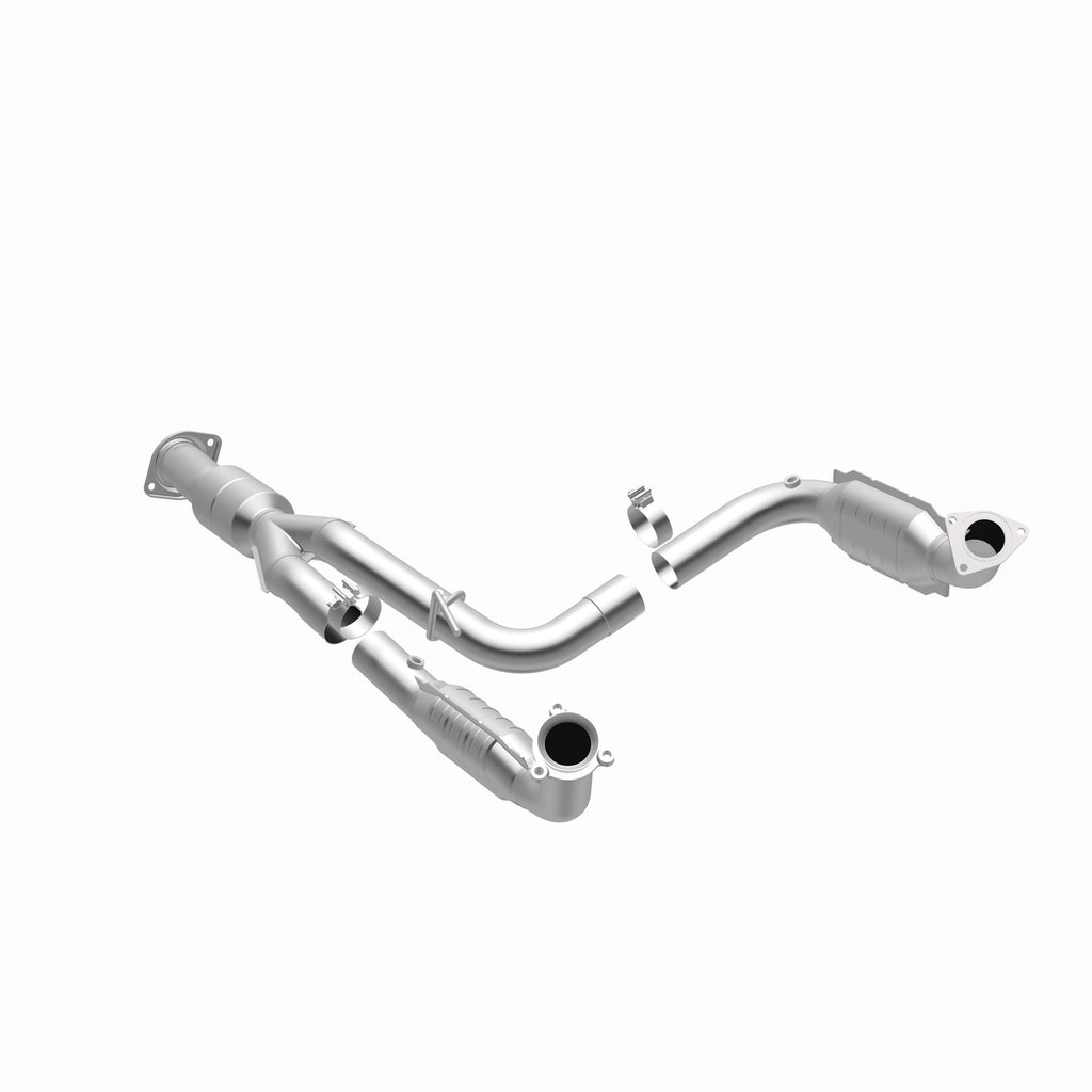 MagnaFlow Exhaust Products 51812 OEM Grade Direct-Fit Catalytic Converter for Select Chevrolet Silverado HD, Chevrolet Silverado HD, GMC Sierra HD, GMC Sierra HD