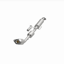 Load image into Gallery viewer, MagnaFlow Exhaust Products 6511112 California CARB Direct-Fit Catalytic Converter for Select Toyota C-HR