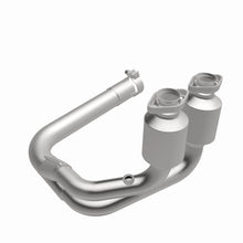 Load image into Gallery viewer, MagnaFlow Exhaust Products 4583386 California CARB Direct-Fit Catalytic Converter for Select Jeep Wrangler