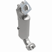 Load image into Gallery viewer, MagnaFlow Exhaust Products 52120 OEM Grade Manifold Catalytic Converter for Select Chrysler 200, Chrysler Town &amp; Country, Dodge Avenger, Dodge Grand Caravan, Dodge Journey, Ram C/V, Volkswagen Routan