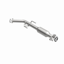 Load image into Gallery viewer, MagnaFlow Exhaust Products 447207 California CARB Direct-Fit Catalytic Converter for Select Toyota Sienna