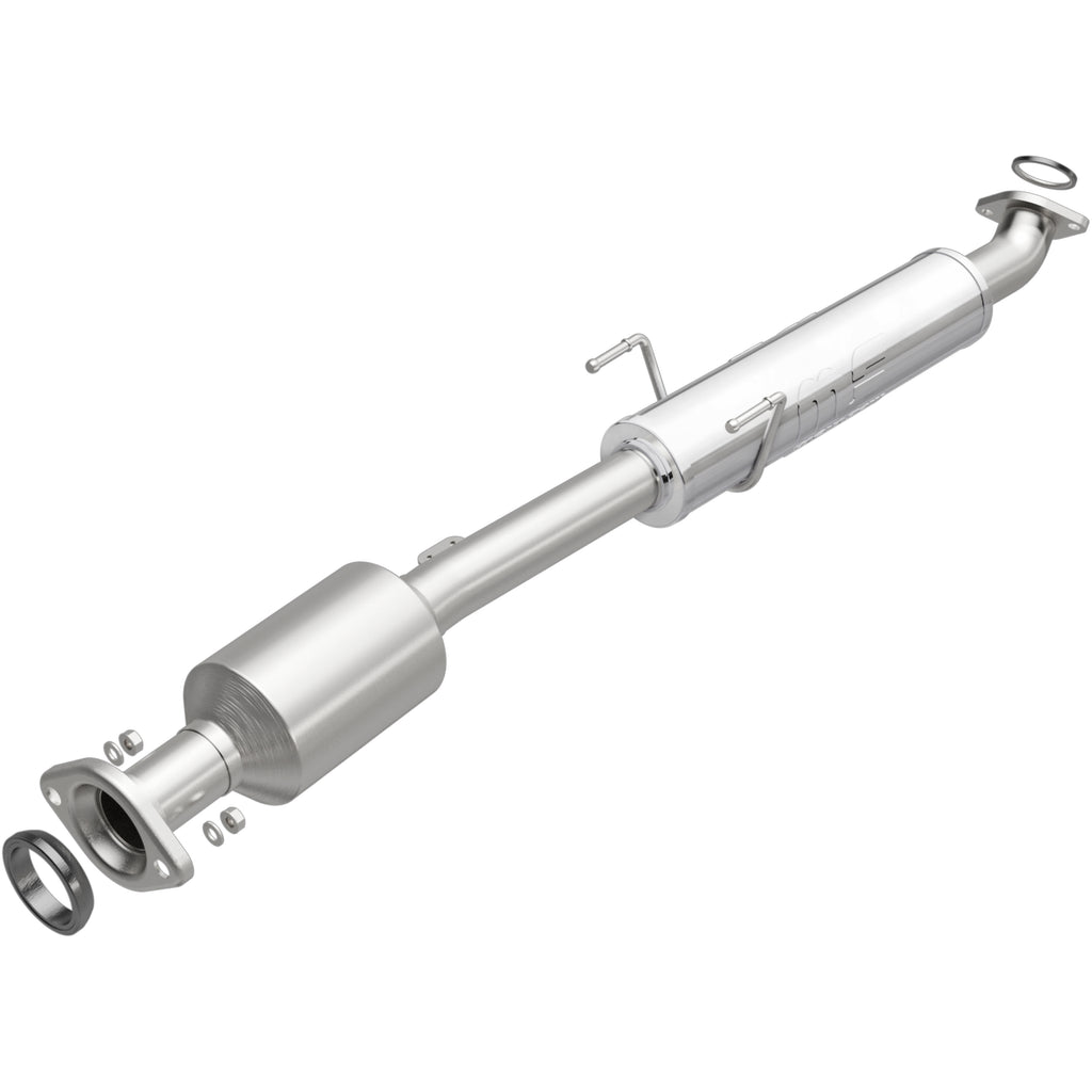 MagnaFlow Exhaust Products 52547 OEM Grade Direct-Fit Catalytic Converter for Select Toyota Sienna