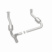 Load image into Gallery viewer, MagnaFlow Exhaust Products 21-458 OEM Grade Direct-Fit Catalytic Converter for Select Jeep Wrangler