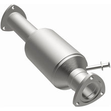 Load image into Gallery viewer, MagnaFlow Exhaust Products 3391894 California CARB Direct-Fit Catalytic Converter for Select Toyota Land Cruiser