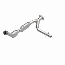 Load image into Gallery viewer, MagnaFlow Exhaust Products 24441 HM Grade Direct-Fit Catalytic Converter for Select Ford Expedition
