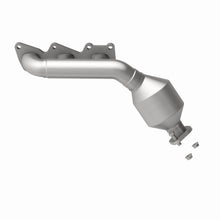 Load image into Gallery viewer, MagnaFlow Exhaust Products 51072 OEM Grade Manifold Catalytic Converter for Select Kia Borrego