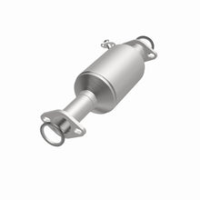 Load image into Gallery viewer, MagnaFlow Exhaust Products 3391895 California CARB Direct-Fit Catalytic Converter for Select Toyota Pickup