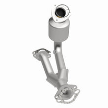 Load image into Gallery viewer, MagnaFlow Exhaust Products 5411911 California CARB Direct-Fit Catalytic Converter for Select Chevrolet Malibu, Pontiac G6, Saturn Aura