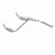 Load image into Gallery viewer, MagnaFlow Exhaust Products 24081 HM Grade Direct-Fit Catalytic Converter for Select Chevrolet Express 1500, Chevrolet Express 2500, GMC Savana 1500, GMC Savana