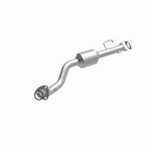 Load image into Gallery viewer, MagnaFlow Exhaust Products 4551633 California CARB Direct-Fit Catalytic Converter for Select Isuzu Rodeo
