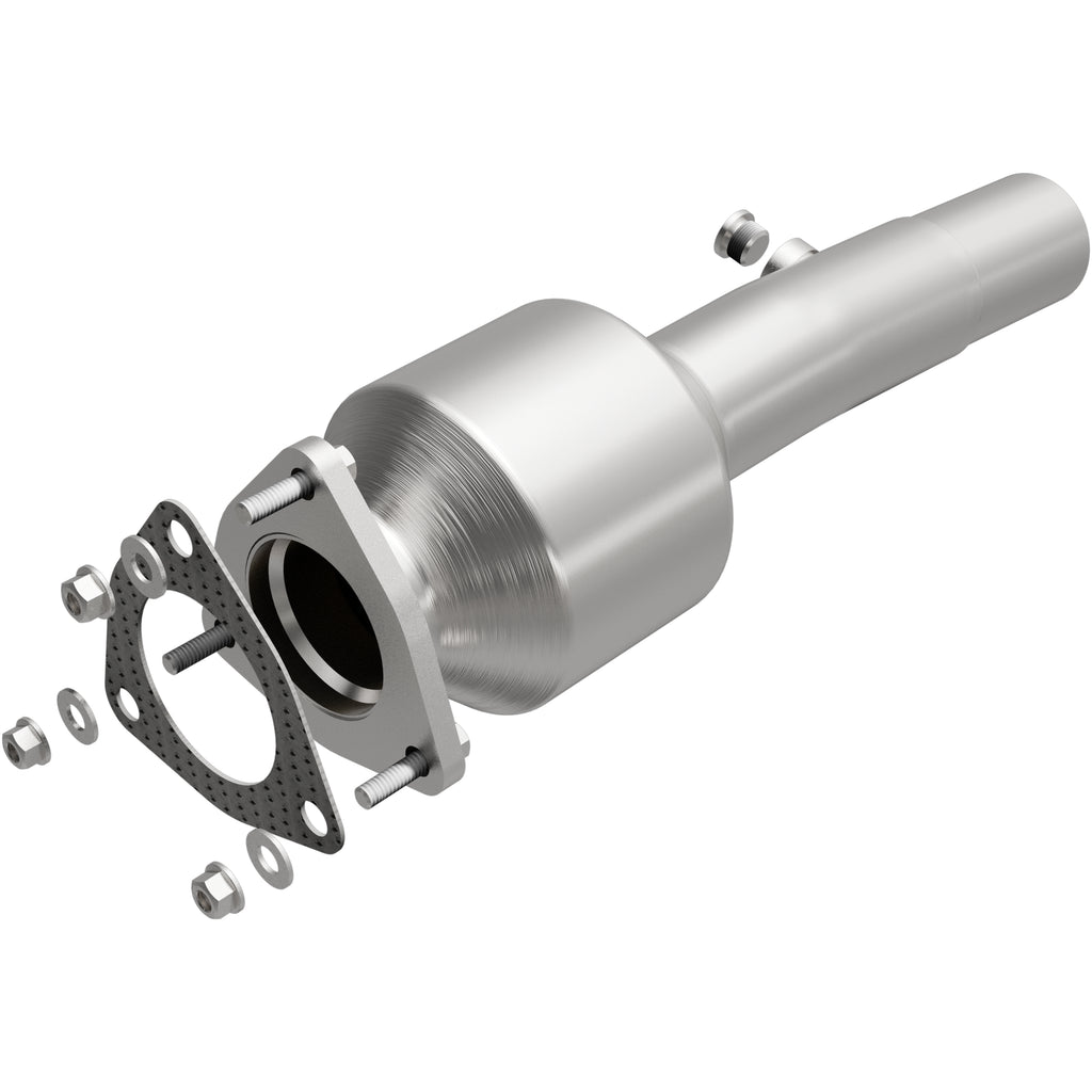 MagnaFlow Exhaust Products 280732 OEM Grade Direct-Fit Catalytic Converter for Select Land Rover Discovery Sport, Land Rover Range Rover Evoque