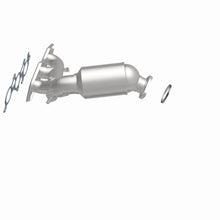Load image into Gallery viewer, MagnaFlow Exhaust Products 5582556 California CARB Manifold Catalytic Converter for Select Toyota Sienna