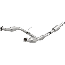 Load image into Gallery viewer, MagnaFlow Exhaust Products 5481108 California CARB Direct-Fit Catalytic Converter for Select Ford Explorer, Mercury Mountaineer