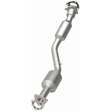 Load image into Gallery viewer, MagnaFlow Exhaust Products 5582722 California CARB Direct-Fit Catalytic Converter for Select Saturn Vue