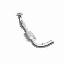 Load image into Gallery viewer, MagnaFlow Exhaust Products 447156 California CARB Direct-Fit Catalytic Converter for Select Ford E-150 Econoline, Ford E-150 Econoline Club Wagon