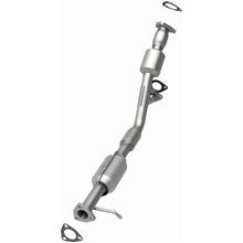Load image into Gallery viewer, MagnaFlow Exhaust Products 51391 OEM Grade Direct-Fit Catalytic Converter for Select Saturn Vue