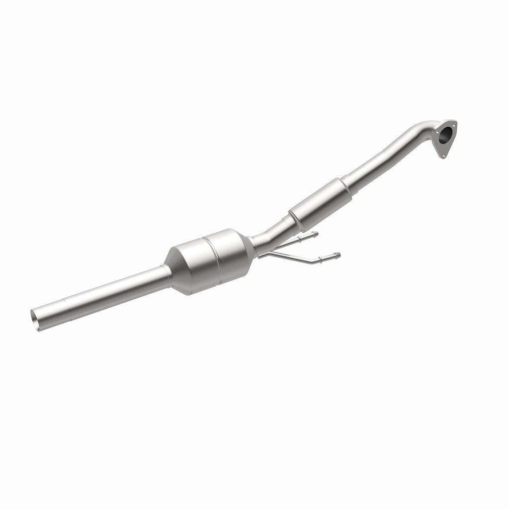 MagnaFlow Exhaust Products 52426 OEM Grade Direct-Fit Catalytic Converter for Select Volkswagen Beetle, Volkswagen Golf, Volkswagen Jetta