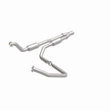 Load image into Gallery viewer, MagnaFlow Exhaust Products 5451358 California CARB Direct-Fit Catalytic Converter for Select Dodge Ram 2500, Dodge Ram